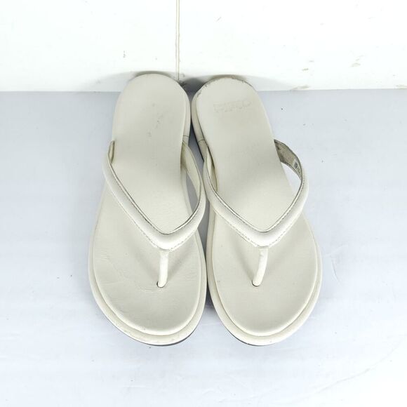 OLUKAI Women's Tiare US7 White Leather Slip-On Flat Flip Flops Thong Sandals - Picture 4 of 16